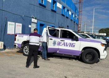 Localizan a niña sola en la vía pública y activan protocolos en Cancún