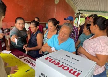 Morena rebasa 25% su meta de afiliación en QR