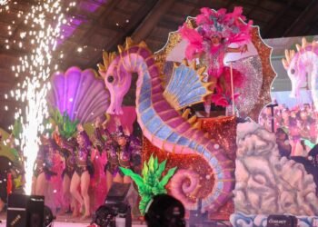 CARNAVAL CANCÚN 2026: Inicia elección de reinas y reyes con más de 4 mil asistentes en Las Palapas