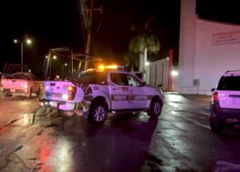 Mueren dos jóvenes y dos más resultan lesionados tras choque en el bulevar Colosio