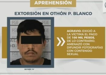 Joven es arrestado en Cancún por extorsionar a empresaria hotelera