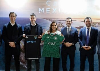 EN MADRID: Anuncia Mara regreso de vuelo Acapulco-Cancún de Viva