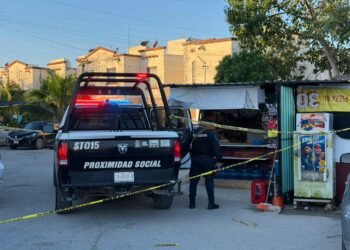 Balean a mujer durante asalto a tienda de abarrotes en Villas Otoch Paraíso