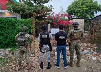 Realiza FGE cinco cateos y detiene a siete personas