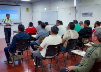 SEGURIDAD VIAL: Capacita Imoveqroo a taxistas de Chetumal