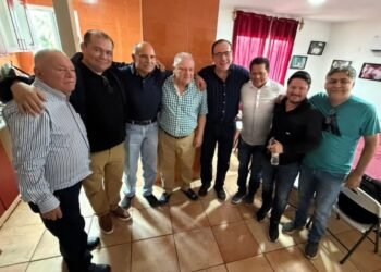 «REUNIÓN DE AMIGOS»: Se toman la foto emecistas con «Rafa» Marín