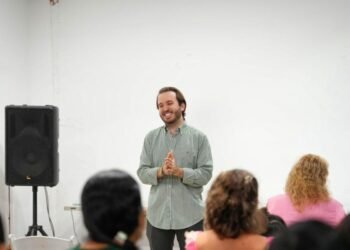 | SARGAZO POLÍTICO | Fernando Muñoz Calero: «El regidor que sí baila», y hace como que trabaja