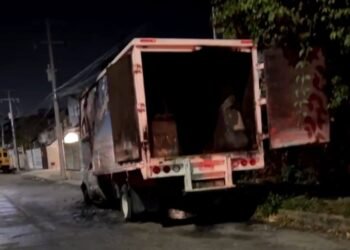 Incendio de vehículos activa Código Rojo en Cancún 3 Incendio de vehículos activa Código Rojo en Cancún