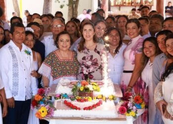 BODAS COLECTIVAS: Formalizan su unión 43 parejas en Isla Mujeres