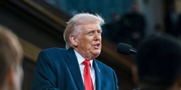 Desafío a la realidad: El informe presidencial de Trump y la disonancia colectiva