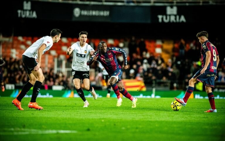 Dónde ver el derbi del Turia Levante vs.Valencia: análisis y pronóstico clave para la supervivencia