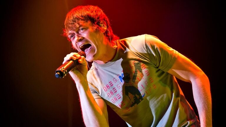 El cáncer que detuvo a Brad Arnold de 3 Doors Down y su legado