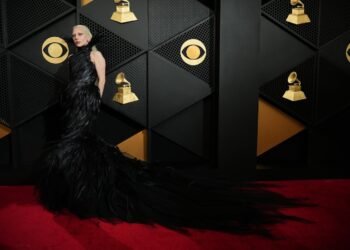 El regreso oscuro de Lady Gaga y el hito histórico de Bad Bunny en los Grammy 68