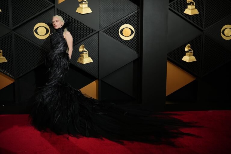 El regreso oscuro de Lady Gaga y el hito histórico de Bad Bunny en los Grammy 68