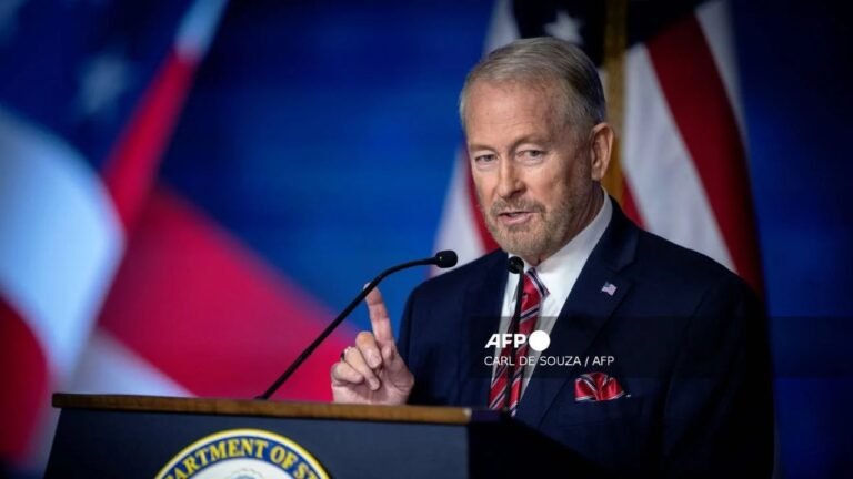 Elogios de Estados Unidos a México contrastan con exigencias de Trump