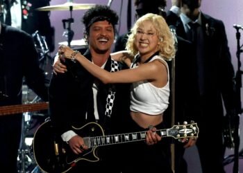 Grammys 2026: ¿Por qué la apertura de Rosé y Bruno Mars fue un punto de inflexión?