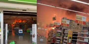 Fuerte incendio en Bodega Aurrera en Cozumel