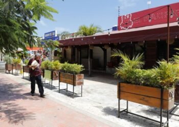 BAJA AFLUENCIA: Reportan restaurantes afectaciones por jornada violenta