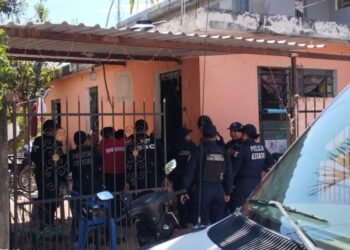 VIOLA ORDEN DE RESTRICCIÓN: Detienen a sujeto por agredir a su expareja e hijo