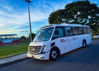 INTEGRAN A LA UQROO: Anuncian nueva ruta de transporte y ampliación de otra