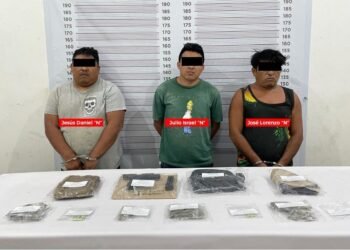 EN TULUM: Atrapan  a 3 sujetos con narcóticos y arma de fuego