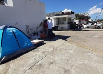 Piden apoyo para joven en coma tras accidente vial en Laguna Guerrero