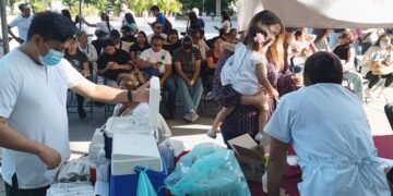 SARAMPIÓN: Decenas hacen fila desde las 6:30 am en Palacio Municipal de Cancún