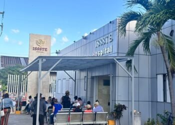 SARAMPIÓN: Denuncian ciudadanos desabasto de vacunas en Cancún