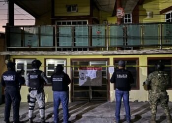 Desmantelan centro de videovigilancia clandestino en Othón P. Blanco; detienen a 5 2 Desmantelan centro de videovigilancia clandestino en Othón P. Blanco; detienen a 5