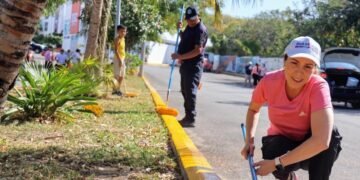 Encabeza Atenea Gómez Ricalde jornada del Limpiatón en Isla Mujeres