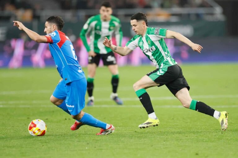 Debut agridulce de Álvaro Fidalgo con Real Betis