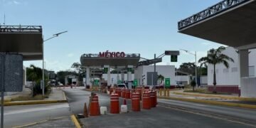 Cierran aduanas México-Belice casi tres horas y reanudan paso de carga en Chetumal