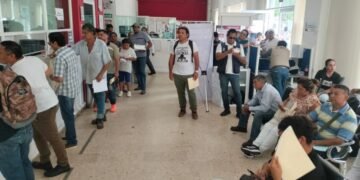 ÚLTIMO DÍA DE SUBSIDIO: Masiva afluencia para reemplacamiento vehicular