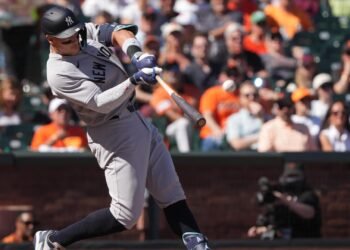 Dónde ver a Yankees buscar barrida histórica ante Giants en Oracle Park