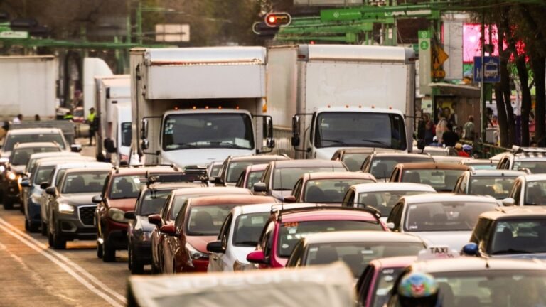 Guía completa sobre el hoy no circula por contingencia en el Valle de México
