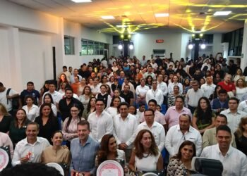 Firma ABM alianza con Quintana Roo previo a convención bancaria