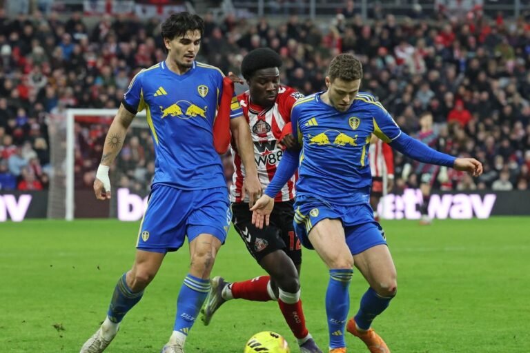 Dónde ver Leeds vs. Sunderland: La 'final' que redefinirá la permanencia en Premier