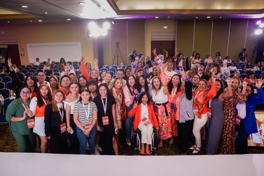 EXCANDIDATA DEL PRD: Se suma Marcela Rojas a MC 1 MARCELA ROJAS2