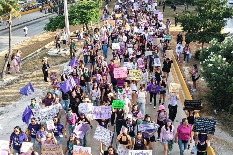 MARCHAS DEL 8M: Exigen mujeres alto a la violencia de género en QR