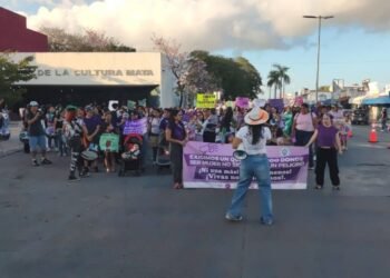 8M: Colectivos feministas toman las calles de Chetumal