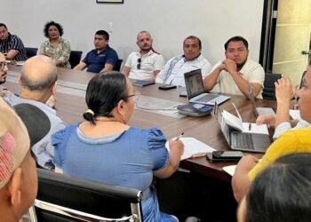 MESAS DE DIÁLOGO: Unen esfuerzos para ampliar oferta turística del sur de QR 5 MESAS DE DIÁLOGO: Unen esfuerzos para ampliar oferta turística del sur de QR