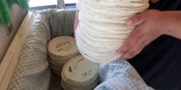 AUMENTO INMINENTE: Kilo de tortilla podría superar los 30 pesos en QR