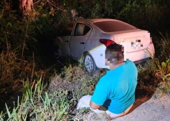 Choque entre vehículos termina en incendio sobre la carretera Cancún-Mérida