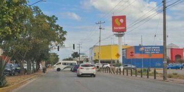 | ROMPEOLAS | ¿Y quién atiende los semáforos “locos” de Cancún?