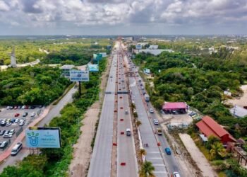 BULEVAR COLOSIO: Inicia SICT mantenimiento nocturno por grietas en la carpeta asfáltica