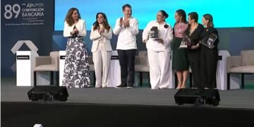 CONVENCIÓN BANCARIA: Anuncian inversión energética y distrito financiero en Cancún