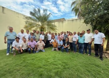 «VIEJA ESCUELA»: Mario Villanueva reúne a líderes del sur de QR por inconformidad política regional