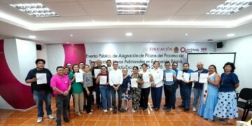 Asigna SEQ 10 plazas y 279 horas adicionales a docentes de educación básica