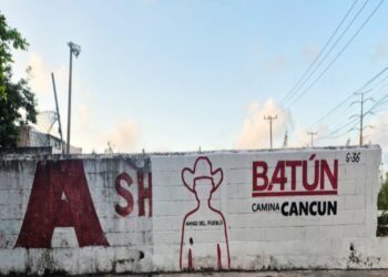 TAMBIÉN LE VALE: Promocionan imagen de Alberto Batún en bardas de Cancún