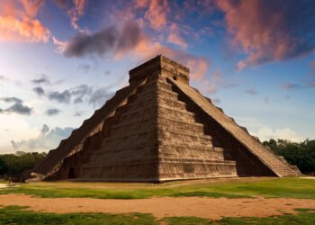 DESCENSO DE KUKULCÁN: Atrae a más de 24 mil visitantes a Chichén Itzá